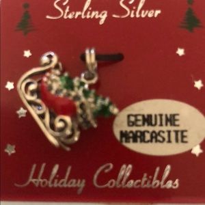 Holiday carriage SS charm with marcasite NEW